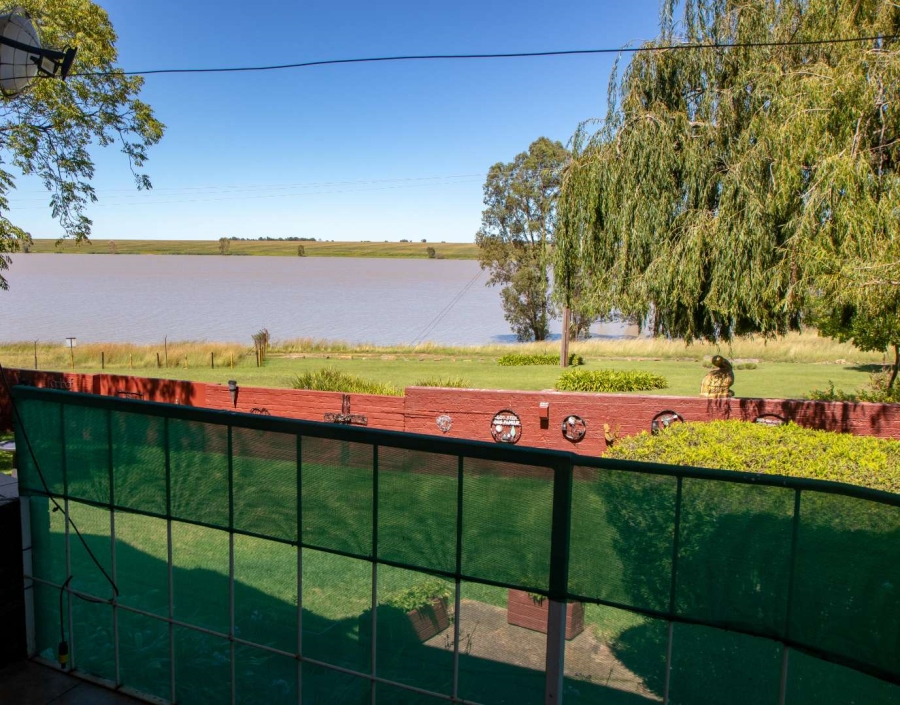 4 Bedroom Property for Sale in Oranjeville Free State